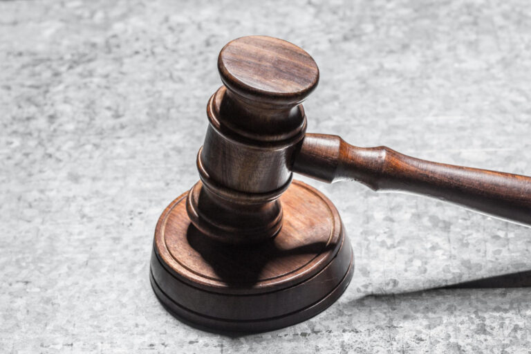 dubai lawyer free consultation UAE